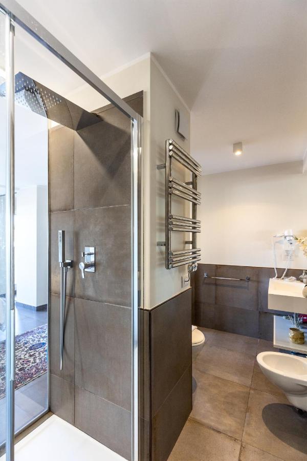 Penthouse With A Panoramic Rooftop In Trastevere With Seasonally Jacuzzi Rome Bagian luar foto